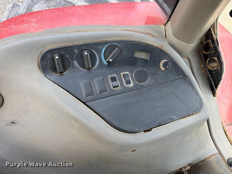 image for item DT0188 2001 Case IH MX240 Magnum MFWD tractor