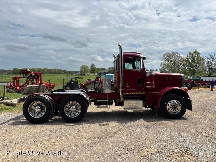 image for item DT0189 1987 Peterbilt 379 semi truck