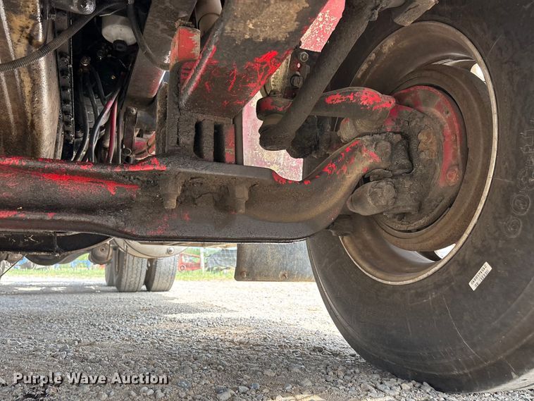 image for item DT0189 1987 Peterbilt 379 semi truck