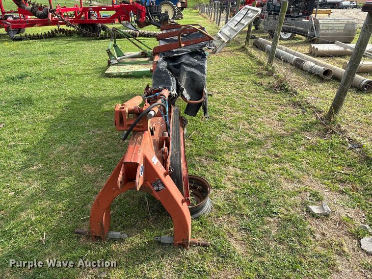 image for item DT0195 New Holland 616 disc mower