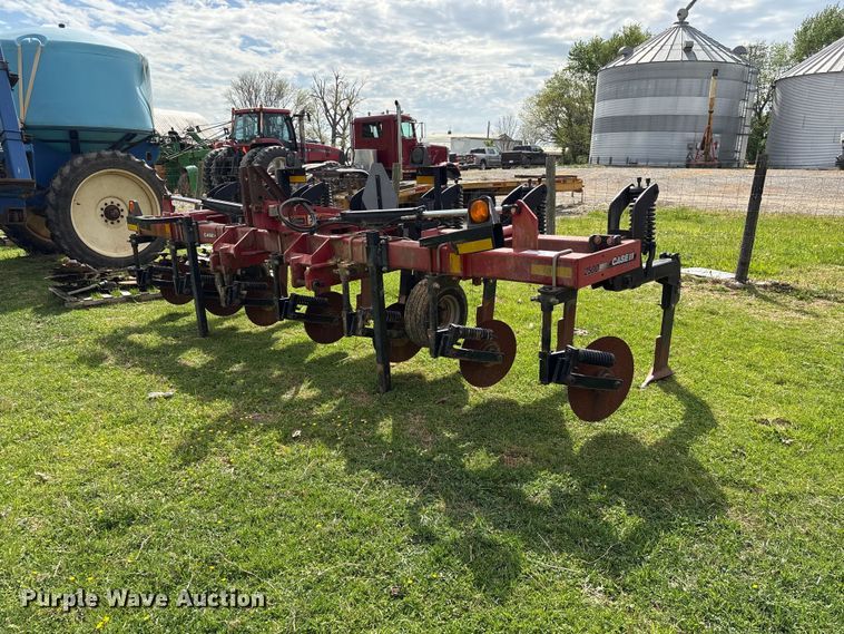 image for item DT0197 2004 Case 2500 ripper