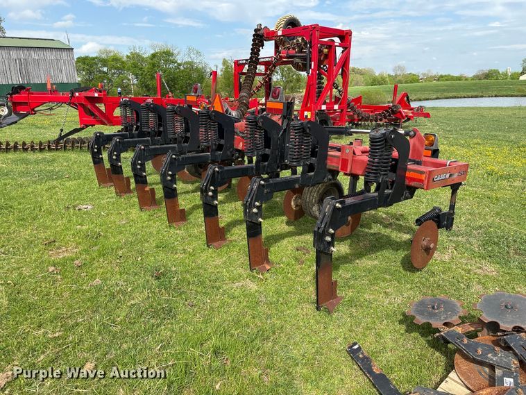 image for item DT0197 2004 Case 2500 ripper