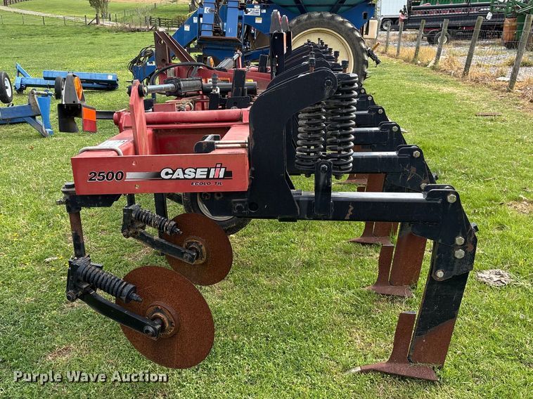 image for item DT0197 2004 Case 2500 ripper