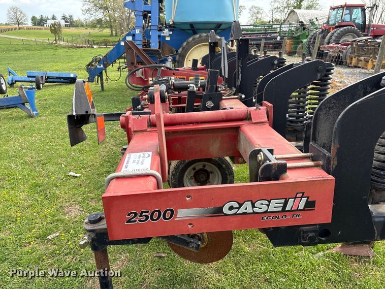 image for item DT0197 2004 Case 2500 ripper