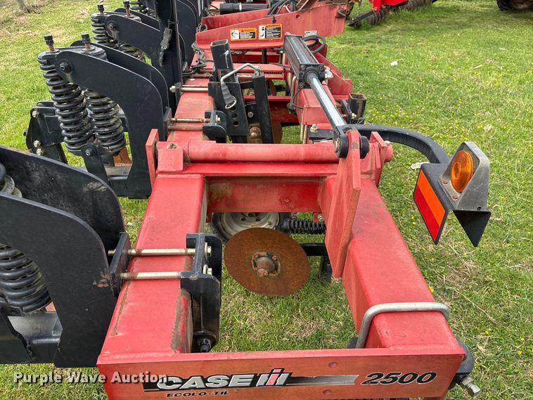 image for item DT0197 2004 Case 2500 ripper