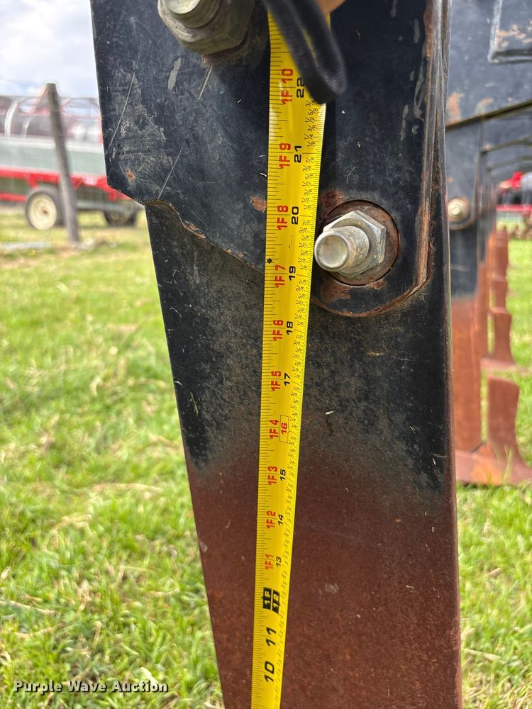 image for item DT0197 2004 Case 2500 ripper