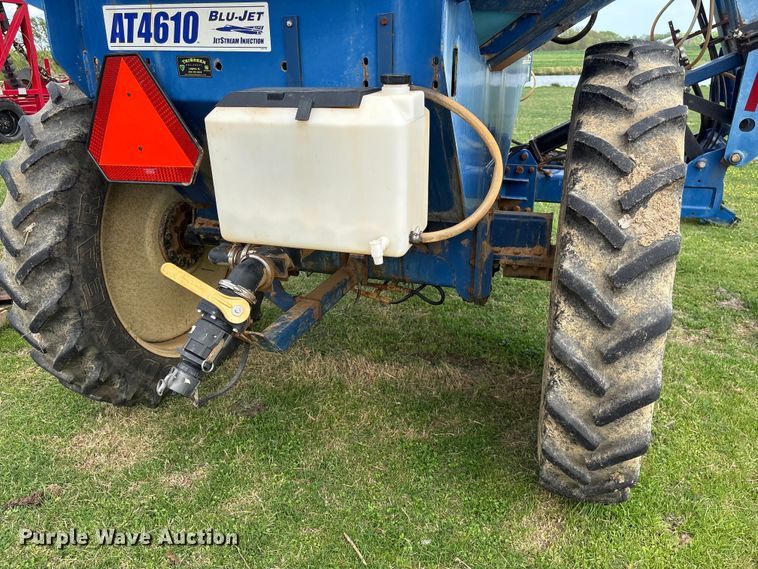 image for item DT0198 Thurston Manufacturing BLU-JET AT4610 liquid fertilizer applicator