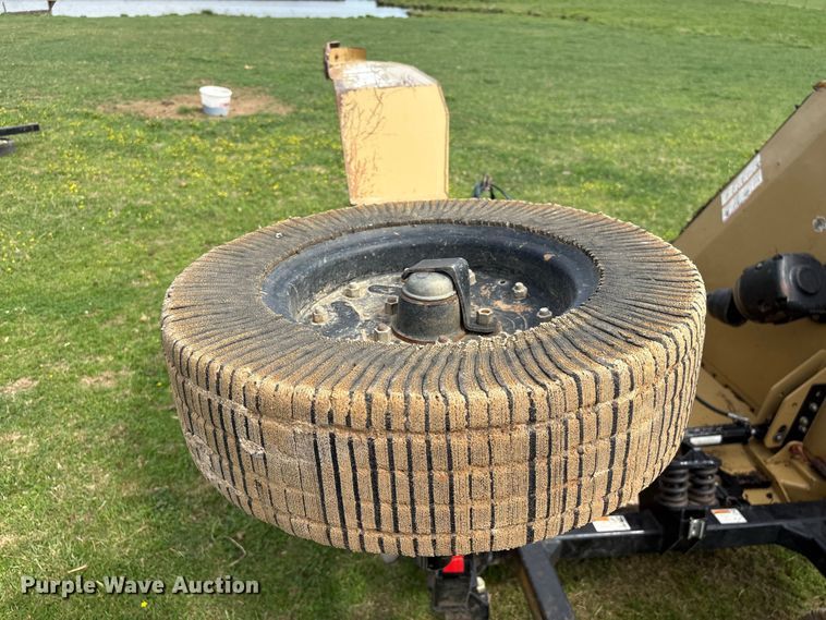 image for item DT0199 2019 Land Pride RC4715 batwing rotary mower