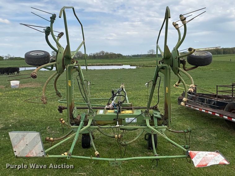 image for item DT0200 2002 Krone KW55 hay rake