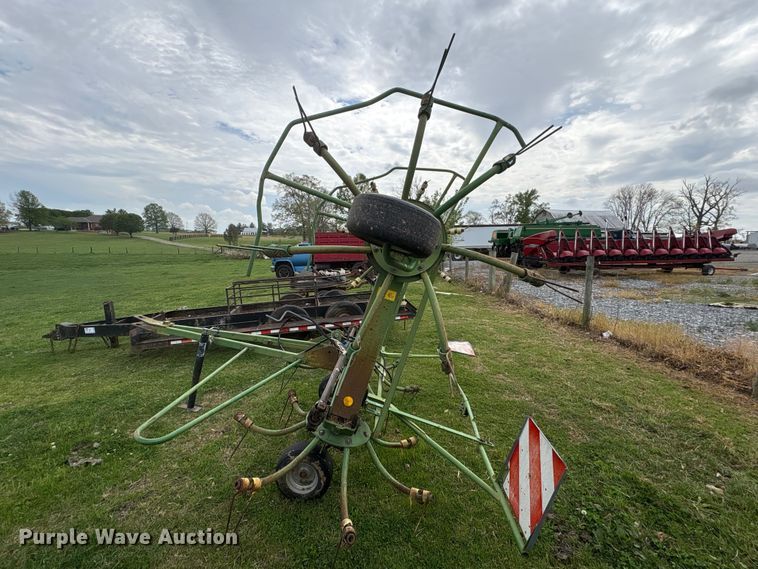 image for item DT0200 2002 Krone KW55 hay rake