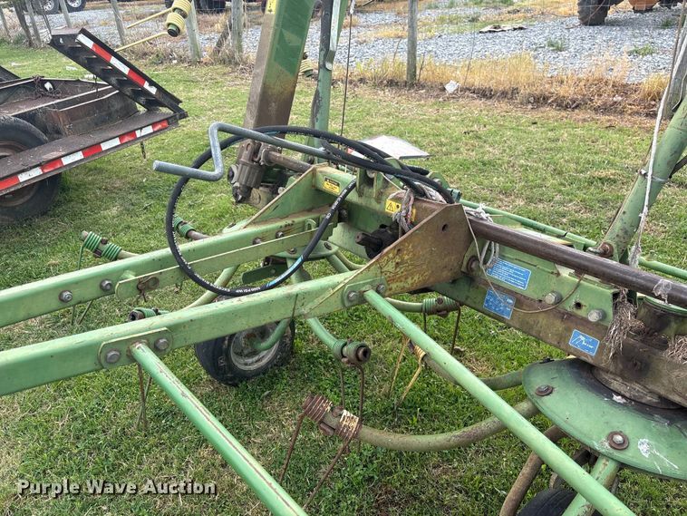 image for item DT0200 2002 Krone KW55 hay rake