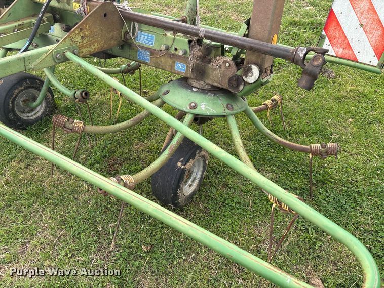 image for item DT0200 2002 Krone KW55 hay rake