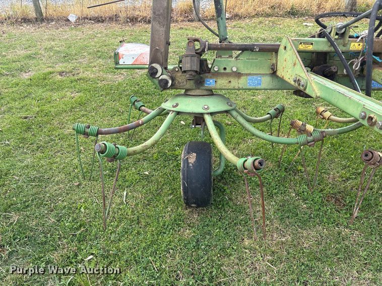 image for item DT0200 2002 Krone KW55 hay rake