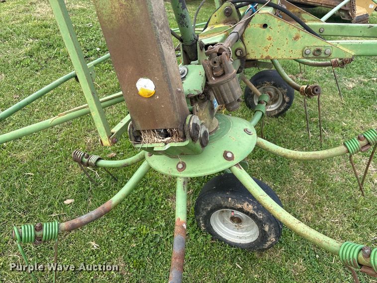 image for item DT0200 2002 Krone KW55 hay rake