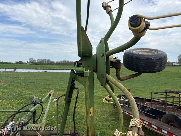 image for item DT0200 2002 Krone KW55 hay rake