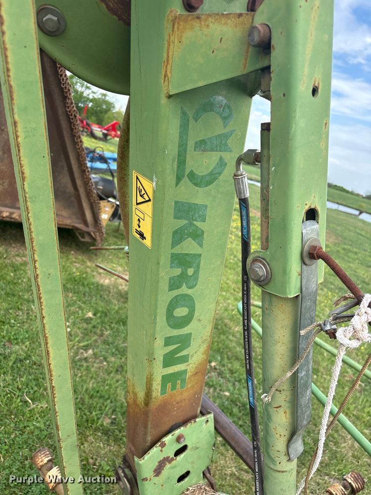 image for item DT0200 2002 Krone KW55 hay rake