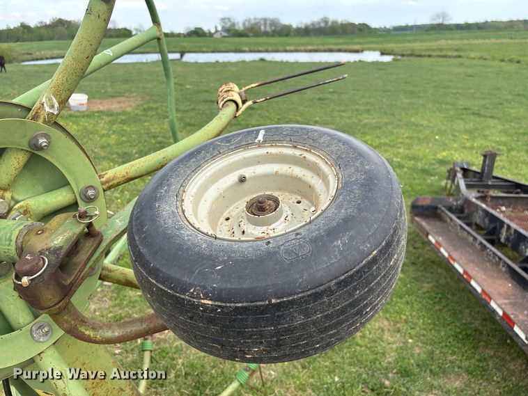 image for item DT0200 2002 Krone KW55 hay rake