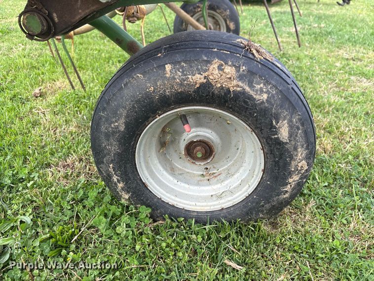 image for item DT0200 2002 Krone KW55 hay rake