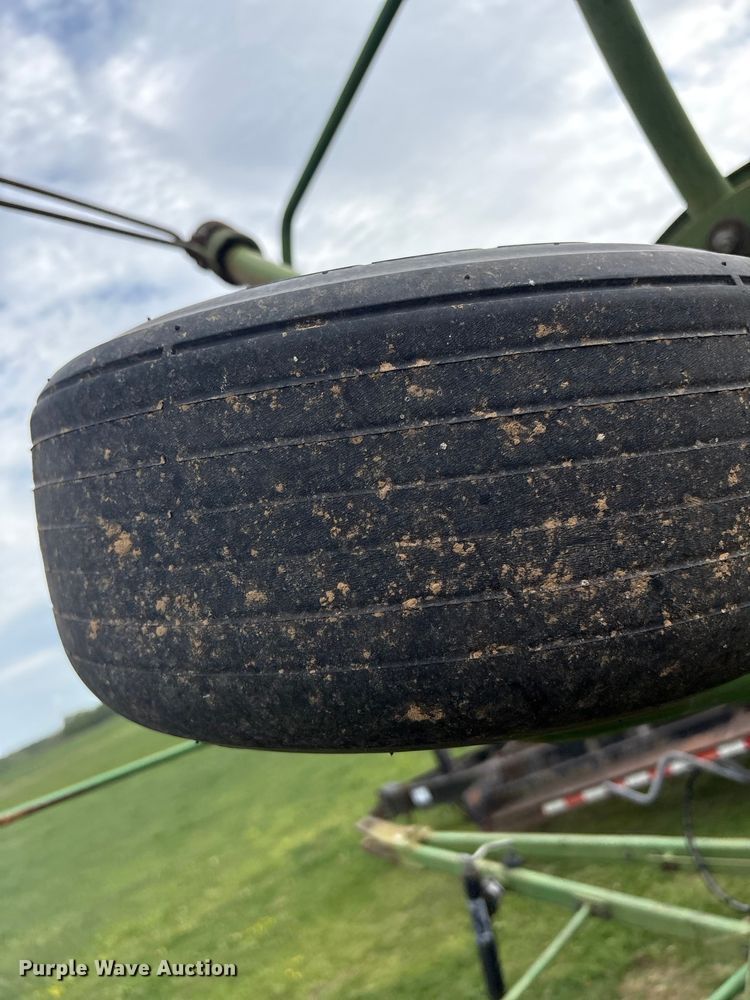 image for item DT0200 2002 Krone KW55 hay rake