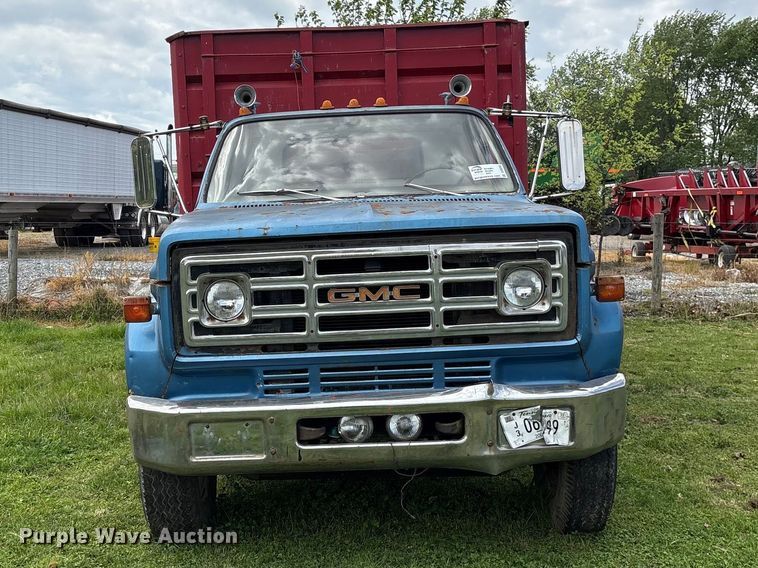 image for item DT0203 1974 GMC grain truck