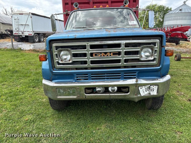 image for item DT0203 1974 GMC grain truck