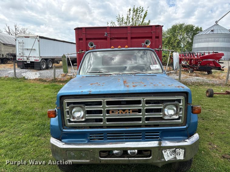 image for item DT0203 1974 GMC grain truck