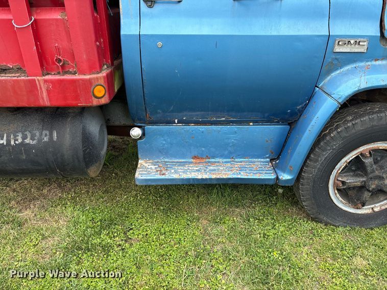 image for item DT0203 1974 GMC grain truck