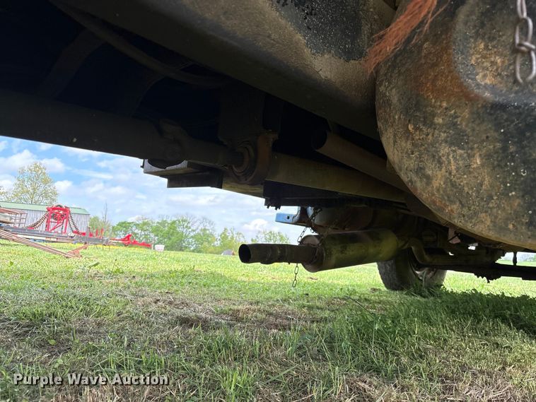 image for item DT0203 1974 GMC grain truck