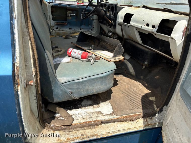 image for item DT0203 1974 GMC grain truck