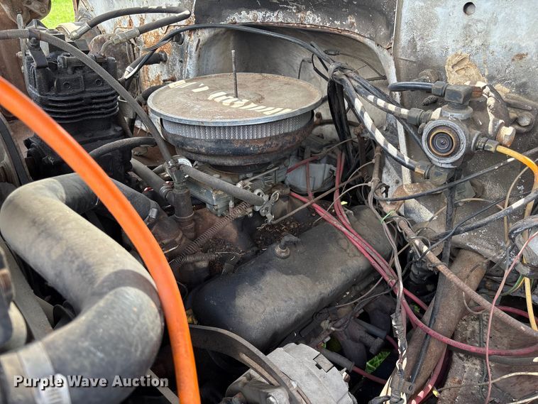 image for item DT0203 1974 GMC grain truck