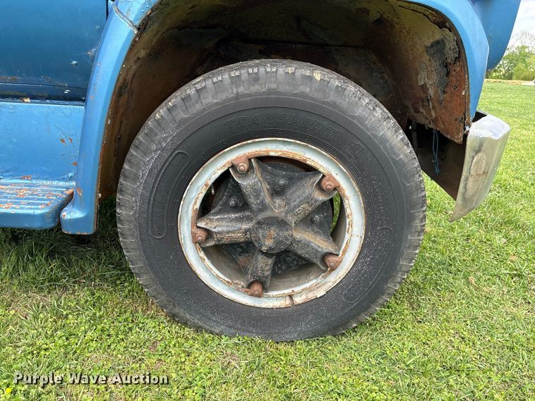 image for item DT0203 1974 GMC grain truck