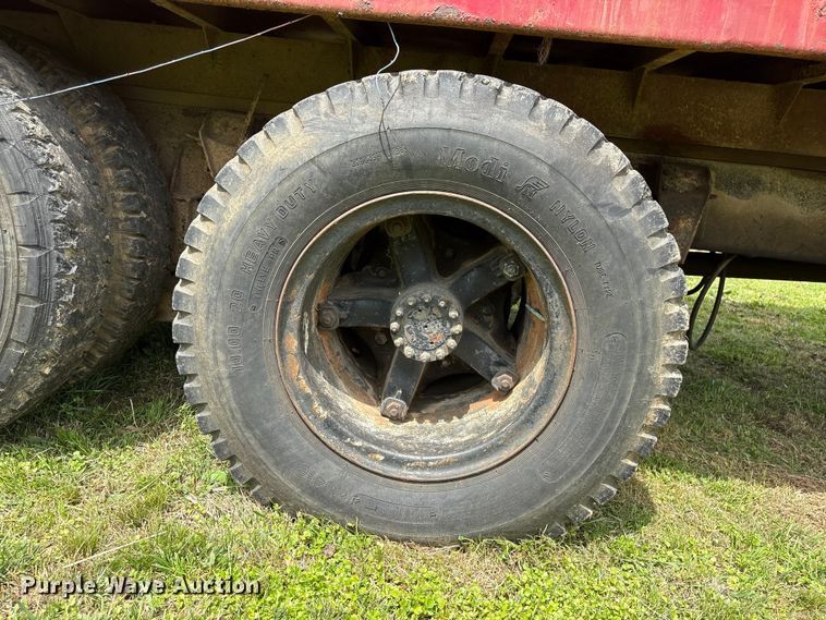 image for item DT0203 1974 GMC grain truck