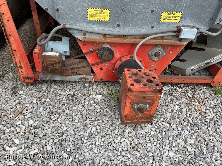 image for item DT0204 Farm Fans Inc CF/AB 270 grain dryer