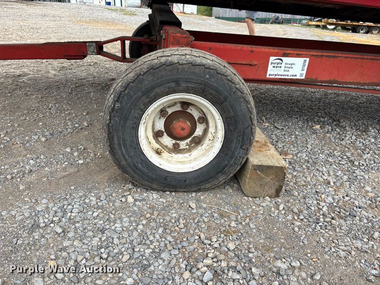 image for item DT0206 Unverferth header trailer