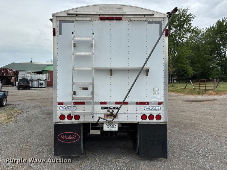 image for item DT0207 2008 Wilson Pacesetter grain trailer
