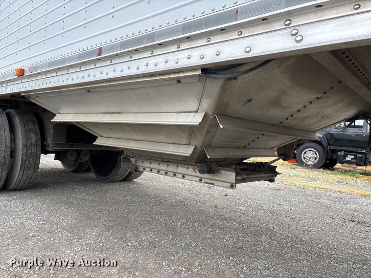 image for item DT0207 2008 Wilson Pacesetter grain trailer