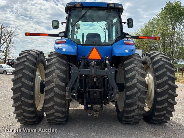 image for item DT0208 2011 New Holland T8030 MFWD tractor