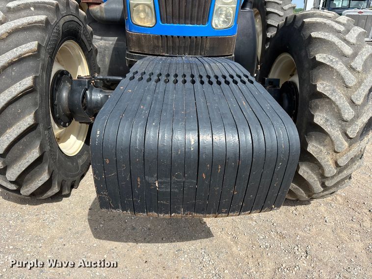 image for item DT0208 2011 New Holland T8030 MFWD tractor