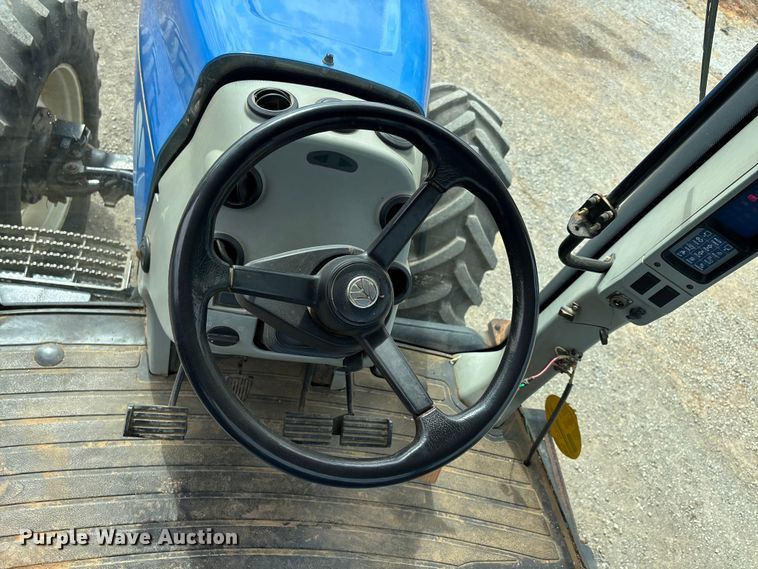 image for item DT0208 2011 New Holland T8030 MFWD tractor