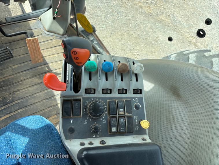 image for item DT0208 2011 New Holland T8030 MFWD tractor