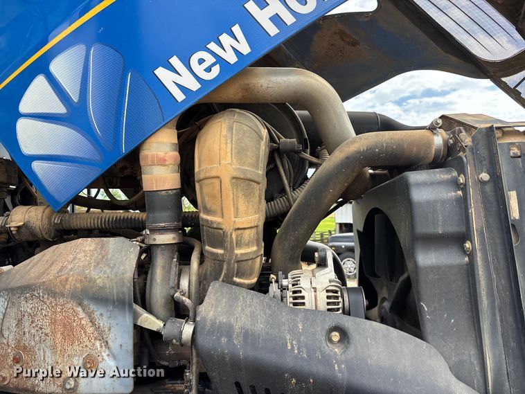 image for item DT0208 2011 New Holland T8030 MFWD tractor