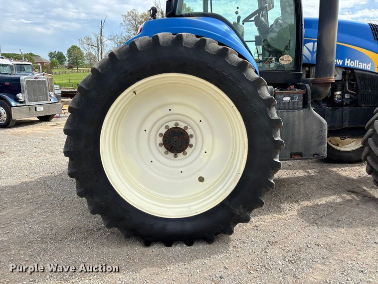 image for item DT0208 2011 New Holland T8030 MFWD tractor
