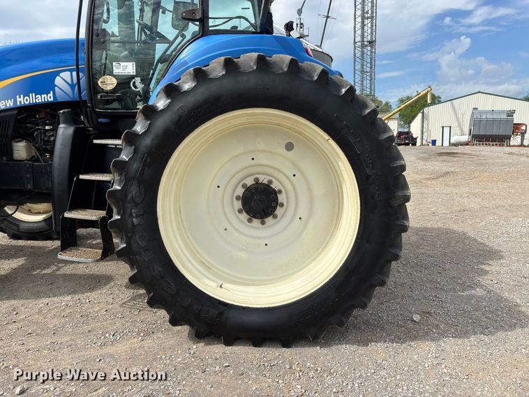 image for item DT0208 2011 New Holland T8030 MFWD tractor