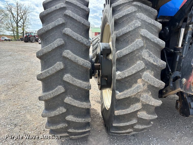 image for item DT0208 2011 New Holland T8030 MFWD tractor