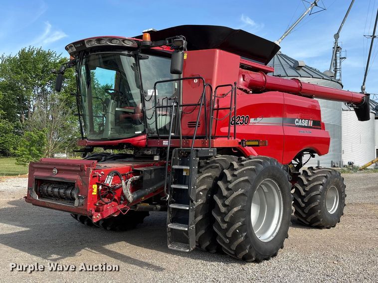 image for item DT0209 2014 Case IH 8230 combine
