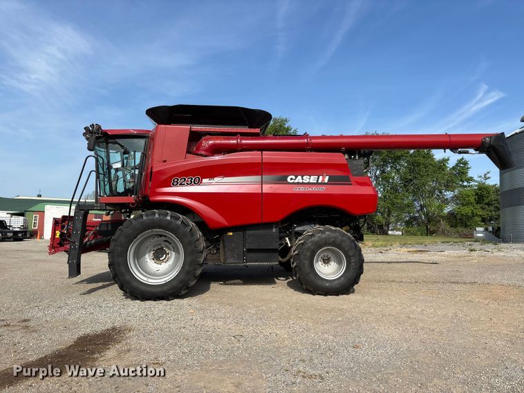 image for item DT0209 2014 Case IH 8230 combine