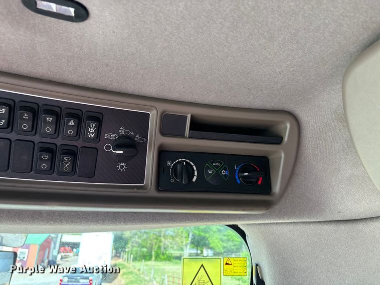 image for item DT0209 2014 Case IH 8230 combine