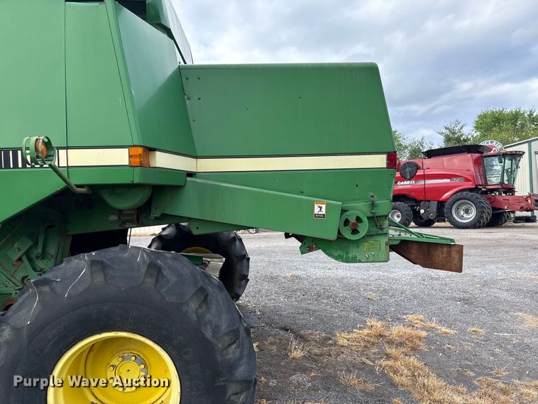 image for item DT0210 1996 John Deere 9600 combine