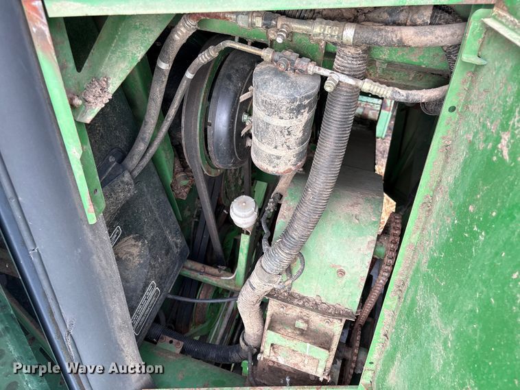 image for item DT0210 1996 John Deere 9600 combine