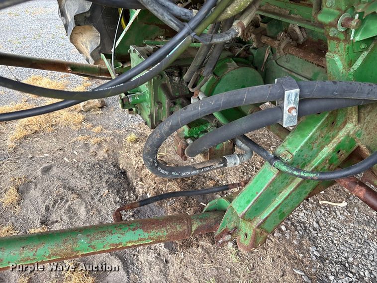 image for item DT0210 1996 John Deere 9600 combine